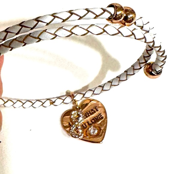 Luxe Bracelet Drop!$💗⬇️Heart CharmZirconia /Copper InfinityLIVE what you LOVE - Picture 2 of 5